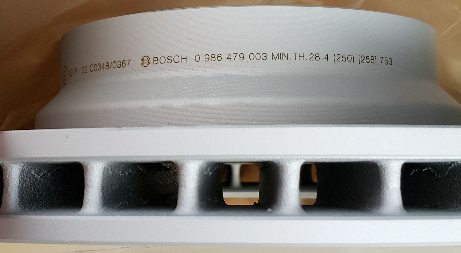 Тормозной диск Bosch. Артикул 0 986 479 003