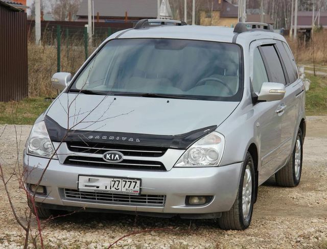 Дефлектор Vip-Tuning для капота Kia Carnival II 2006-2014. Артикул KA33