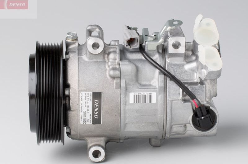 Компрессор кондиционера Denso. Артикул DCP23031