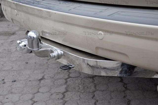 Фаркоп Baltex для Toyota Land Cruiser Prado 150 Black Onyx 2020-2026 с накладкой из нержавеющей стали. Фланцевое крепление. Артикул 249462