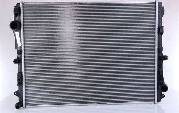 Радиатор охлаждения двигателя Nissens. Артикул 606301