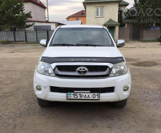 Дефлектор Vip-Tuning для капота Toyota Fortuner I 2005-2011. Артикул TYA63