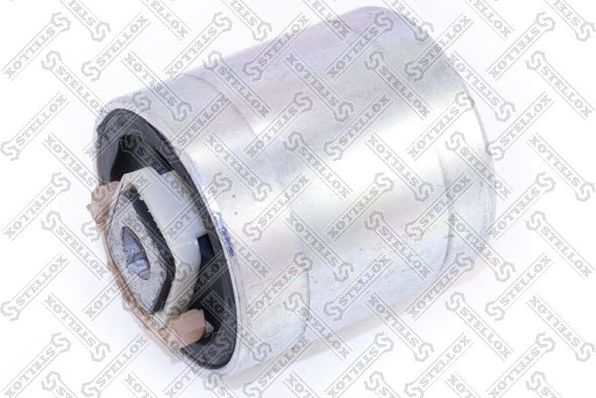 Сайлентблок переднего рычага подвески Stellox задний нижний внутренний для Volkswagen Passat B5 1996-2000. Артикул 71-12681-SX
