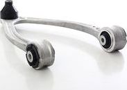 Поперечный рычаг передней подвески BSG. Артикул BSG 60-315-132