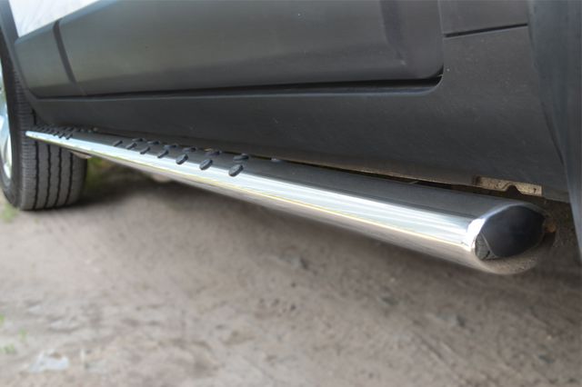 Защита порогов RusStal труба 75х42 овальные с проступью для Chevrolet Captiva 2013-2016. Артикул CAPO-001751