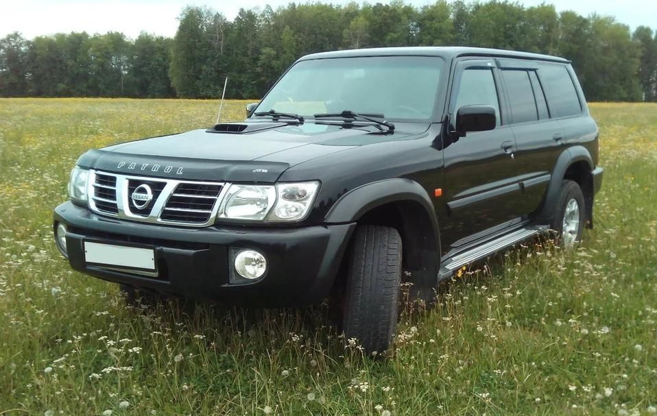 Дефлектор VT52 для капота Nissan Patrol Y61 1998-2004. Артикул NS27VT