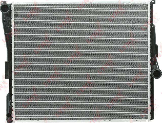 Радиатор охлаждения двигателя LYNXauto для BMW X3 I (E83) 2003-2011. Артикул RB-2688