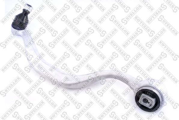 Поперечный рычаг передней подвески Stellox. Артикул 54-02668-SX