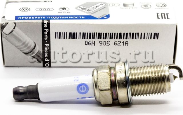 Свеча зажигания VAG для Volkswagen Touareg III 2018-2026. Артикул 06H905621A