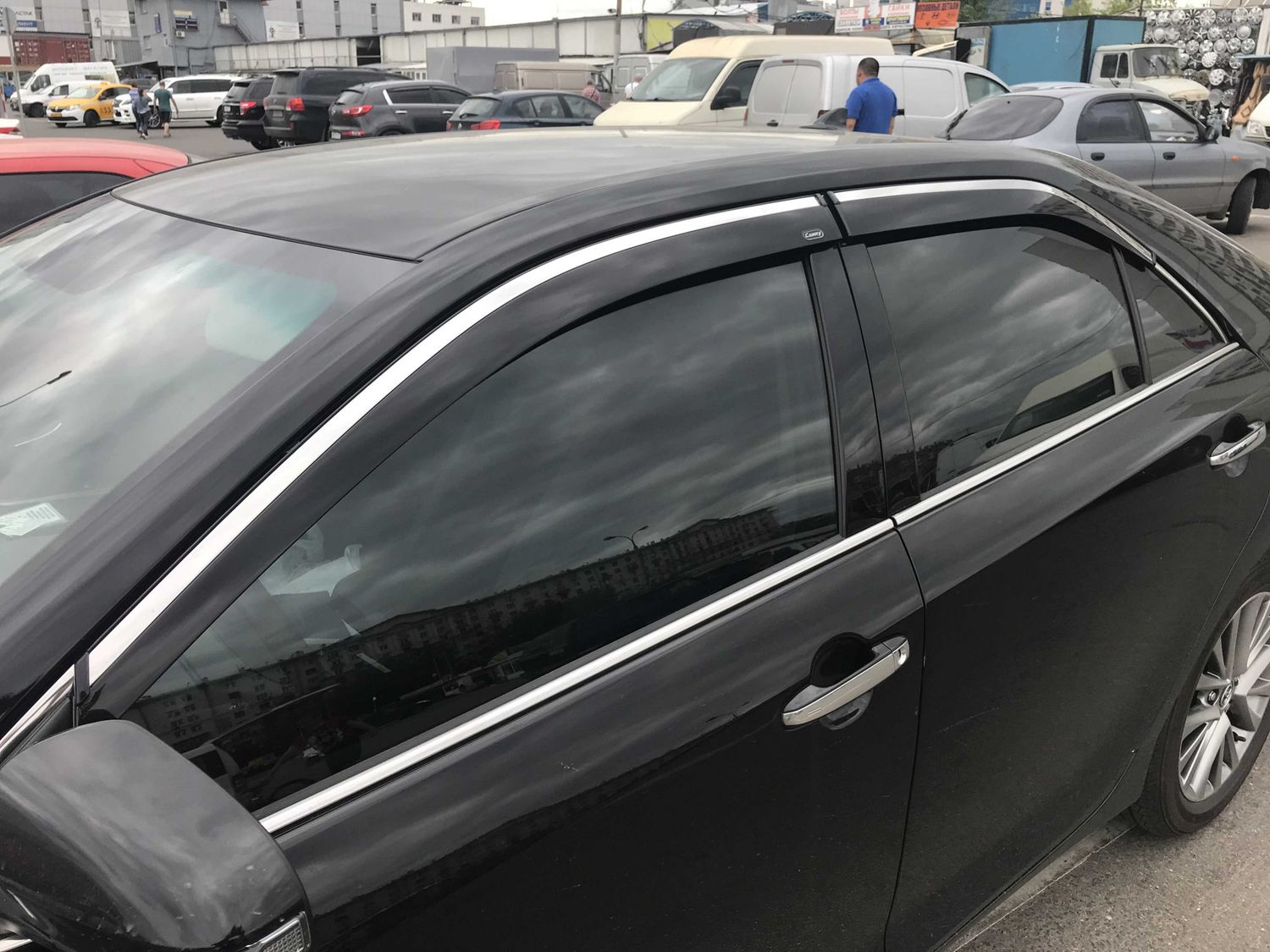 Дефлекторы Alvi-Style для окон с нержавеющим молдингом Toyota Camry 70 (V70, XV70) 2018-2026. Артикул ALV404M