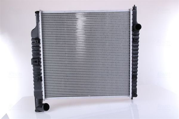 Радиатор охлаждения двигателя Nissens ** FIRST FIT **. Артикул 61021A
