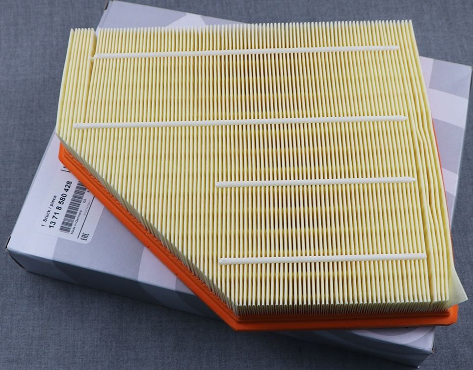 Воздушный фильтр BMW. Артикул 13718580428