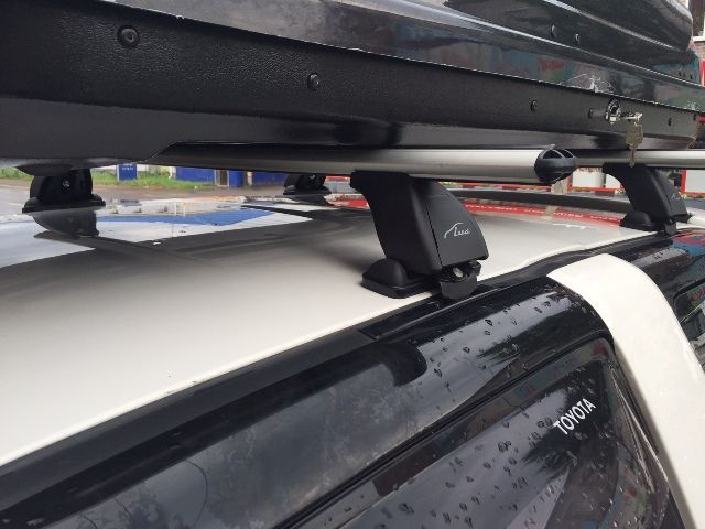 Багажник на крышу D-LUX креп. за дверные проемы для Toyota RAV4 I 1994-2000 (Аэродинамические дуги). Артикул 846264+698881