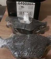 Тормозные колодки Miles (Low-Metallic). Артикул E400307