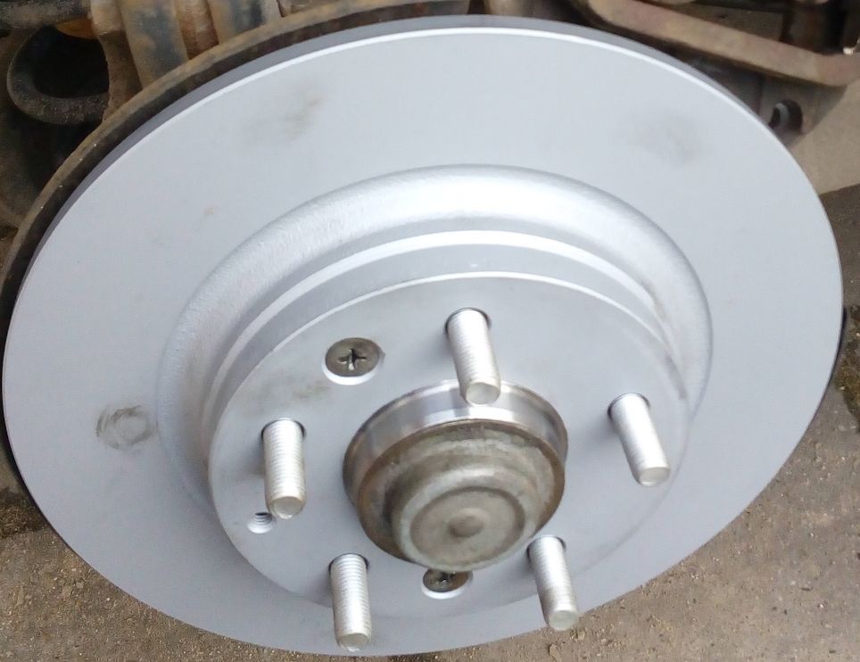 Тормозной диск Zimmermann Coat Z. Артикул 370.3075.20