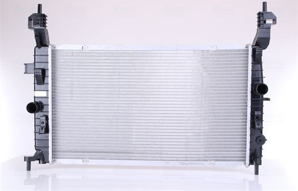 Радиатор охлаждения двигателя Nissens. Артикул 630748