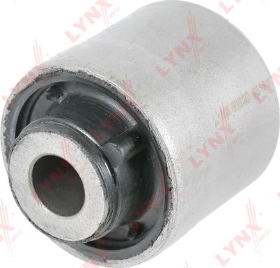 Сайлентблок переднего рычага подвески LYNXauto. Артикул B8040
