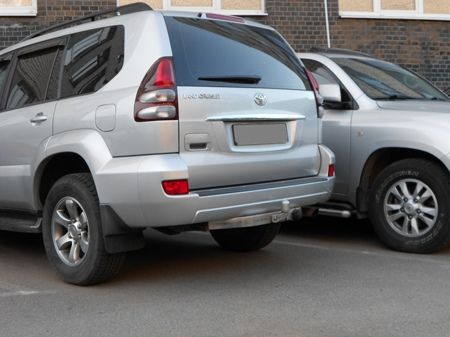 Фаркоп Baltex для Toyota Land Cruiser Prado 150 Black Onyx 2020-2026 с накладкой из нержавеющей стали. Фланцевое крепление. Артикул 249466