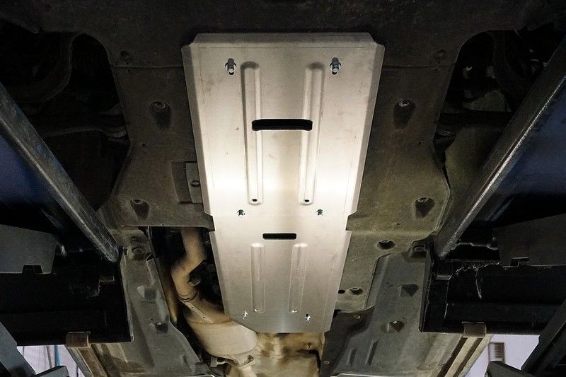 Защита алюминиевая ТСС (4 мм) для КПП Genesis GV80 2020-2026. Артикул ZKTCC00514