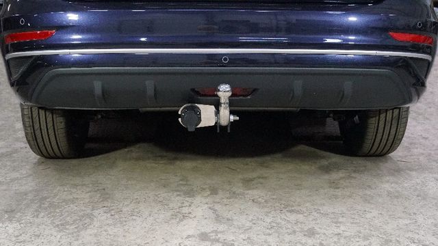 Фаркоп ТСС оцинкованный для Geely Emgrand 2024-2026  (нерж. шар). Артикул TCU00417N