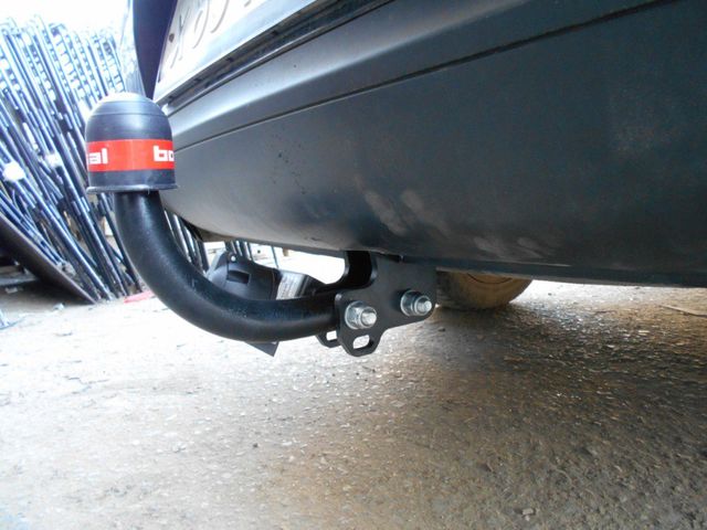 Фаркоп Oris (ранее Bosal) для Volkswagen Passat B6 седан 2005-2011. Артикул 2185-A