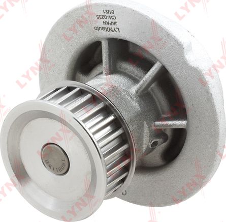 Помпа (водяной насос) LYNXauto. Артикул CW-0235