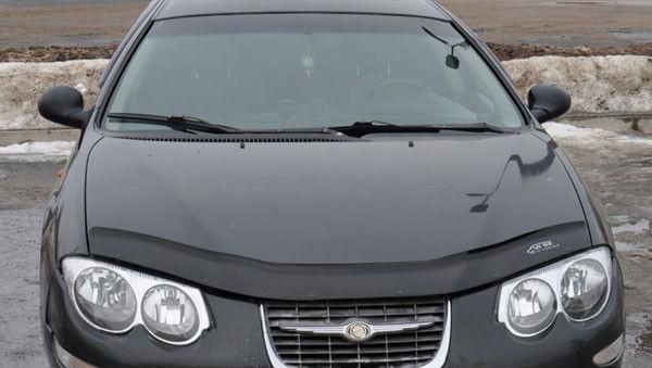 Дефлектор Vip-Tuning для капота Chrysler 300M 1998-2004. Артикул CLR01