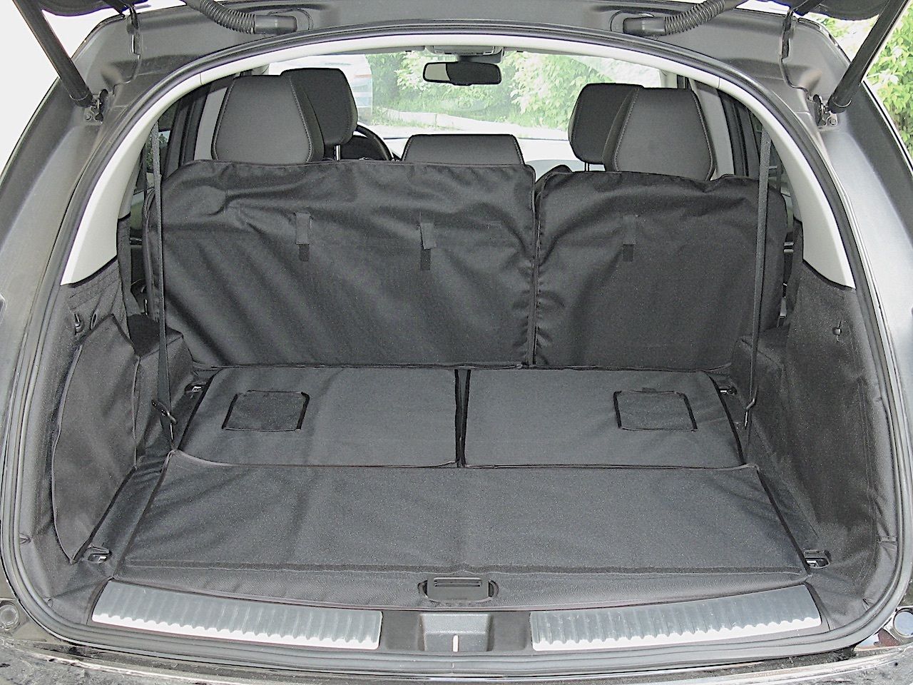 Защитный чехол AUTOSMSTUDIO "Maxi" в багажник автомобиля для Aura MDX III 2014-2016, серый. Артикул TP-ACR-MAXI-GR