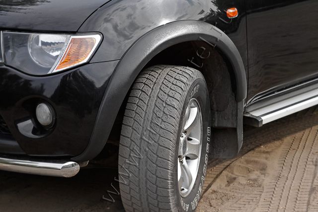 Расширители колесных арок Русская Артель для Mitsubishi L200 IV 2006-2015 (Шагрень). Артикул RML-000102
