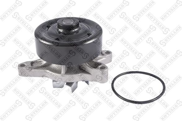 Помпа (водяной насос) Stellox для Toyota Corolla E120, E130 2001-2008. Артикул 4500-0257-SX