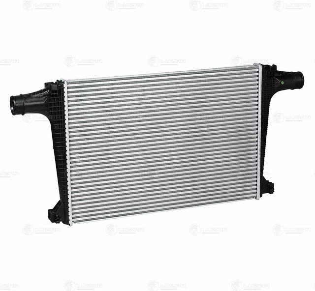 Интеркулер Luzar для Audi Q7 II (4M) 2015-2025. Артикул LRIC 1806
