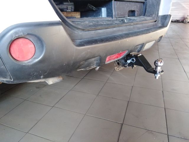 Фаркоп Bizon для Nissan X-Trail T31 2007-2014. Быстросъемный крюк. Артикул FA 0220-E