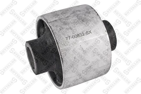 Сайлентблок переднего рычага подвески Stellox. Артикул 77-00832-SX