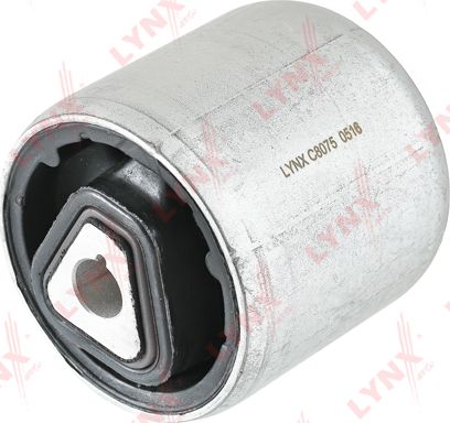 Сайлентблок переднего рычага подвески LYNXauto. Артикул C8075