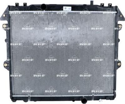 Радиатор охлаждения двигателя NRF (алюминий) для Toyota Hilux VII 2004-2015. Артикул 53921