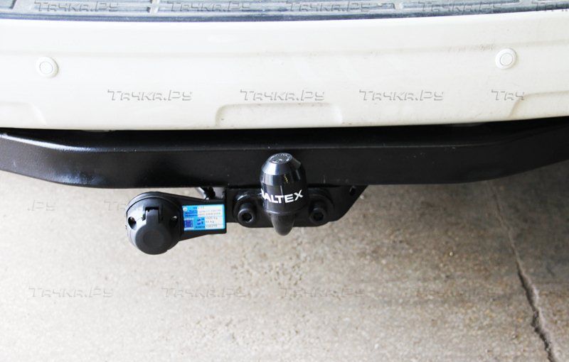 Фаркоп Baltex для Toyota Land Cruiser Prado 120 2002-2009. Фланцевое крепление. Артикул Y13
