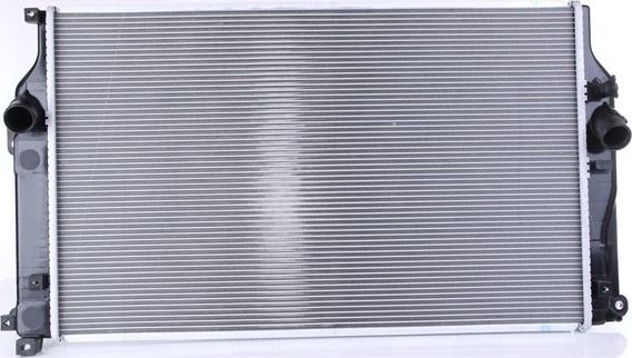 Радиатор охлаждения двигателя Nissens для Toyota RAV4 IV (CA40) 2012-2019. Артикул 646864