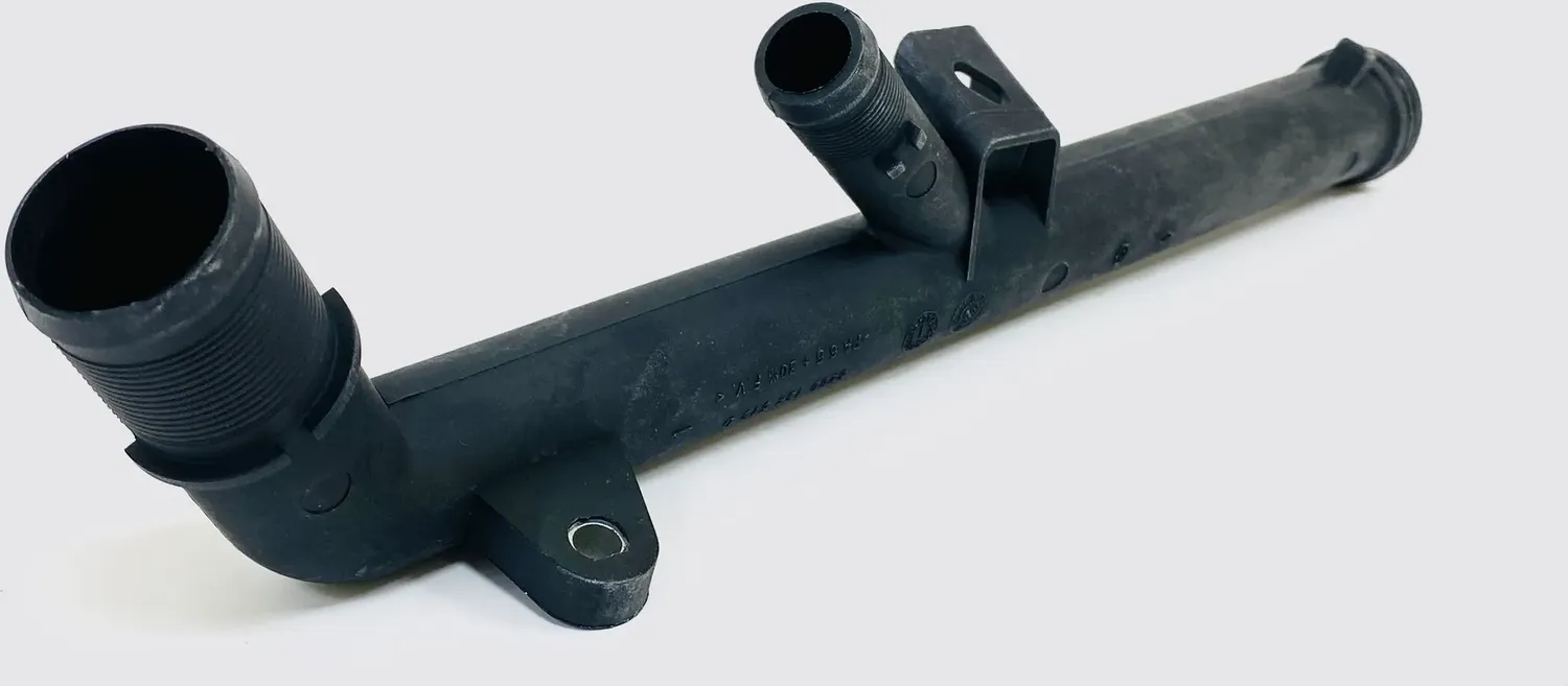 Патрубок системы охлаждения (Ukorauto). Артикул U0902122