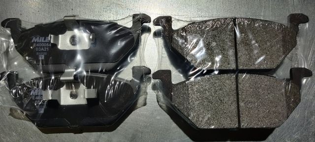 Тормозные колодки Miles (Low-Metallic). Артикул E400054