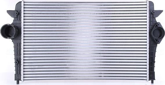 Интеркулер Nissens ** FIRST FIT **. Артикул 96692