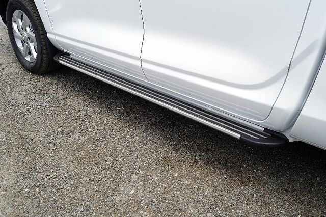 Пороги алюминиевые ТСС Slim Line Silver 1920 мм для Changan Hunter Plus 2.0 4WD 2023-2026. Артикул CHANHUNPL23-25S