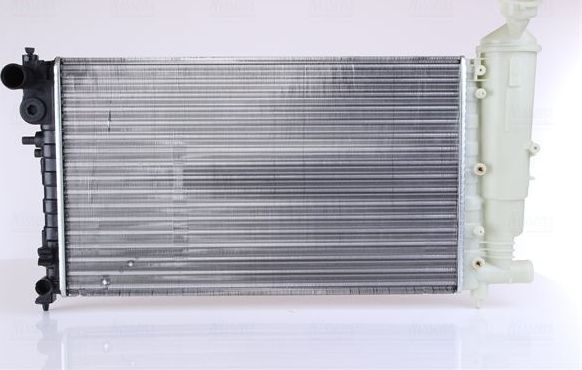 Радиатор охлаждения двигателя Nissens ** FIRST FIT **. Артикул 61347