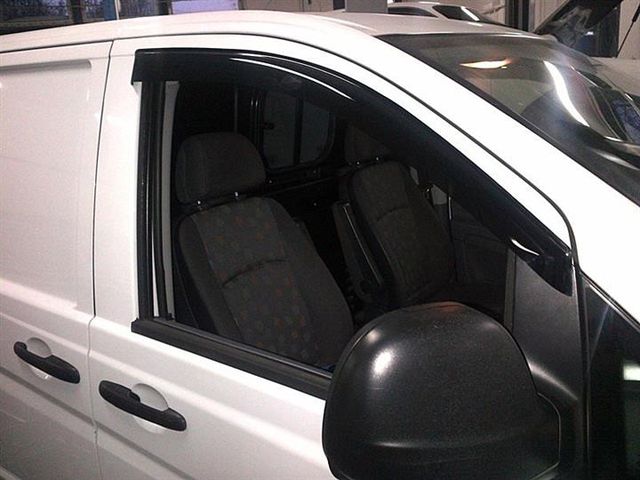 Дефлекторы Cobra Tuning для окон Mercedes-Benz V-Класс W639 2003-2009. Артикул M30302