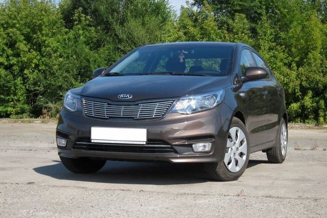 Накладка PT Group на решетку радиатора d10 мм (НПС) для Kia Rio III 2015-2017. Артикул 06031001