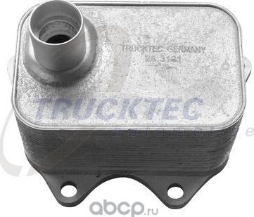 Радиатор масляный (маслоохладитель) для двигателя Trucktec Automotive. Артикул 07.18.030