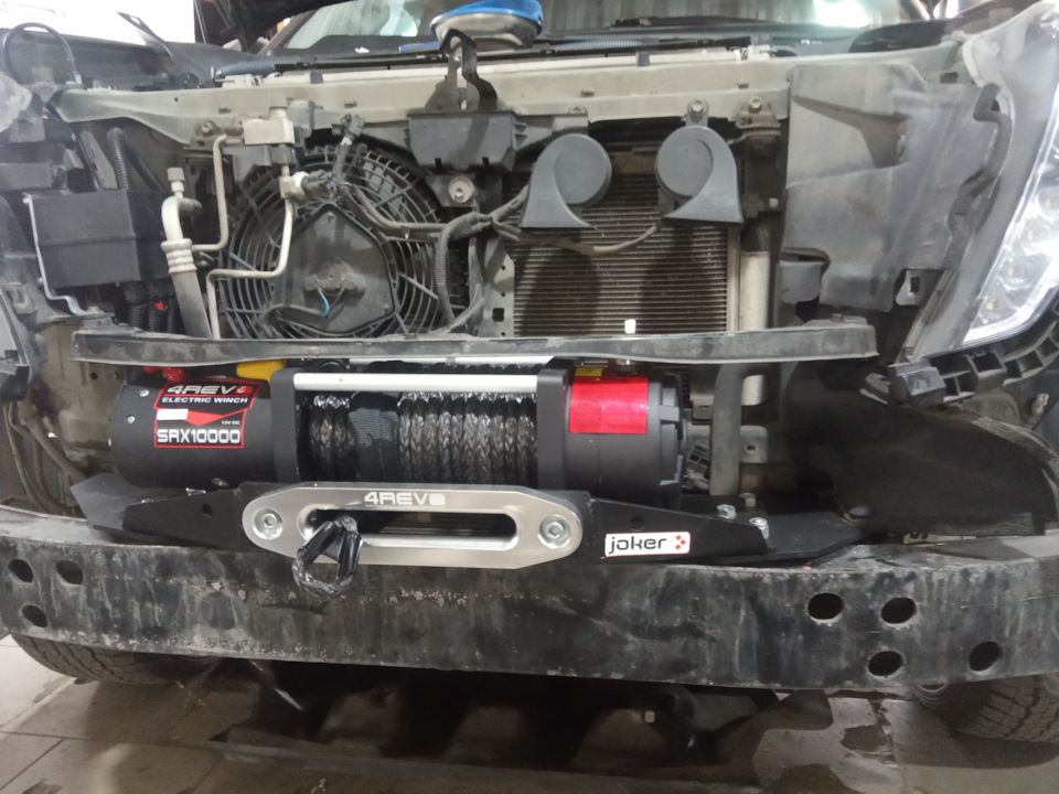 Установочный комплект 4x4Sport с лебедкой 4Revo SRX10000 FS электрическая 12V 10000 lbs 4530 кг (cинтетический трос) для Toyota Land Cruiser Prado 150 (с KDSS/без KDSS) 2009-2026. Артикул SET-TLCP150-1317-4RW103B12