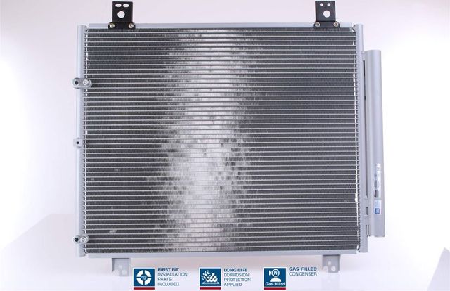 Радиатор кондиционера (конденсатор) Nissens (алюминий) для Toyota HiAce H100 2005-2012. Артикул 940625