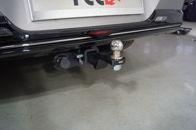 Фаркоп ТСС оцинкованный для Genesis GV80 (дизель) 2020-2026. Американский квадрат (нерж. шар). Артикул TCU00292N