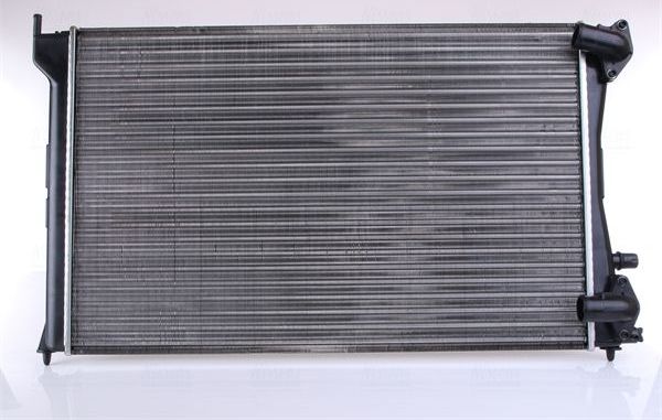 Радиатор охлаждения двигателя Nissens. Артикул 63701