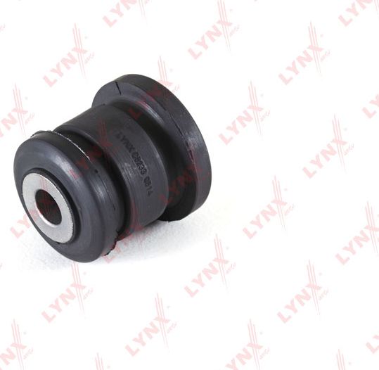 Сайлентблок переднего рычага подвески LYNXauto. Артикул C8233